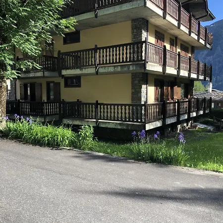 Courmayeur, Relax E Natura Con Vista Monte Bianco!